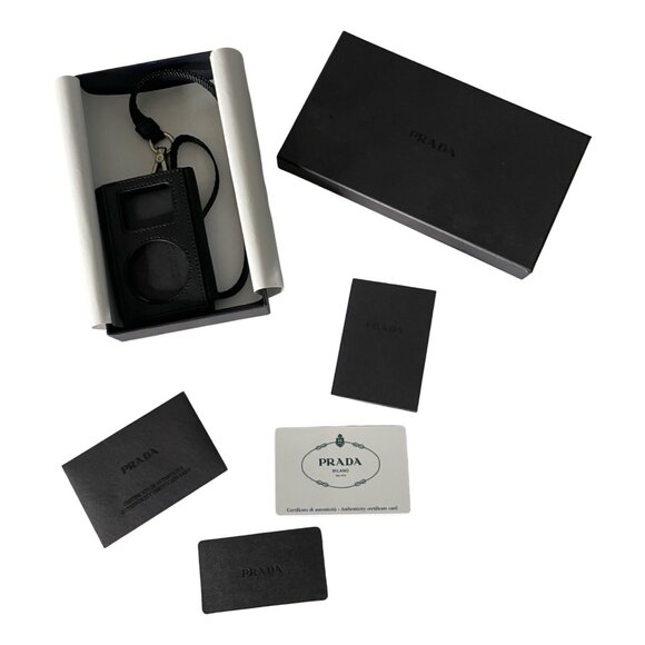 Prada Nylon Mini Tech Pouch with Strap  - Vintage early 2000s - Picture 4 of 9